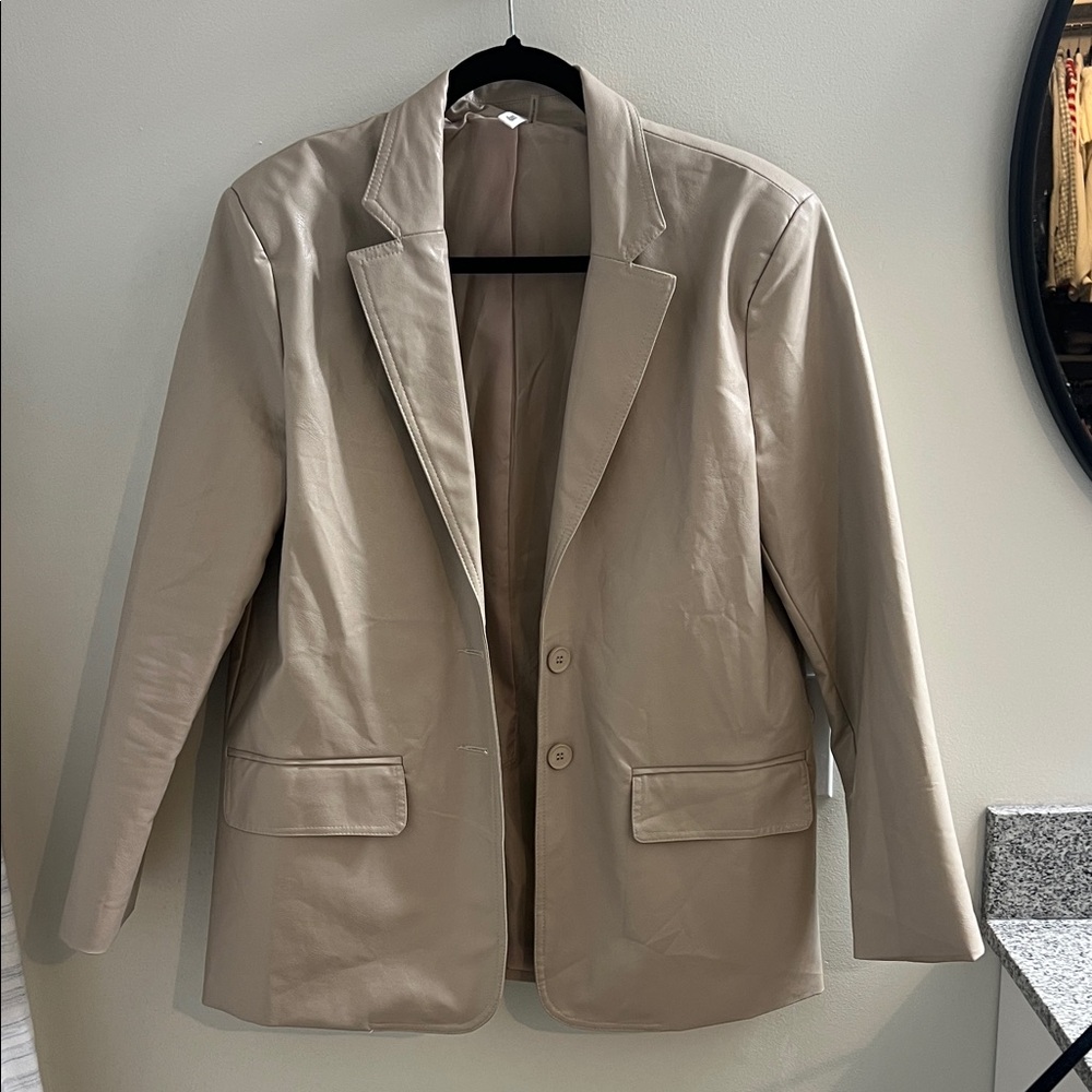 Glam Classic Beige Blazer